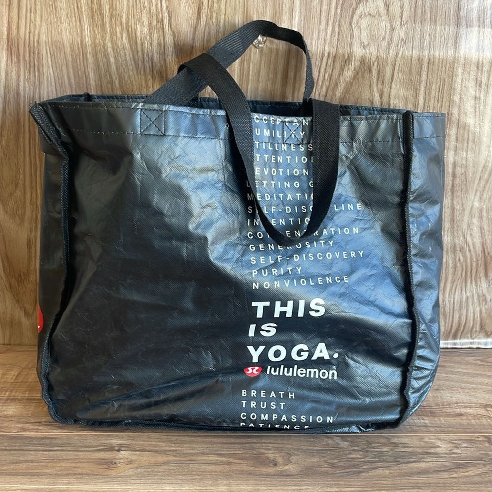 Pre-owned lululemon White and Black Women's Backpack - Picture 16 of 16
